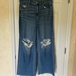American Eagle Stretch Ripped Super High-Rise Baggy Wide Leg Jeans